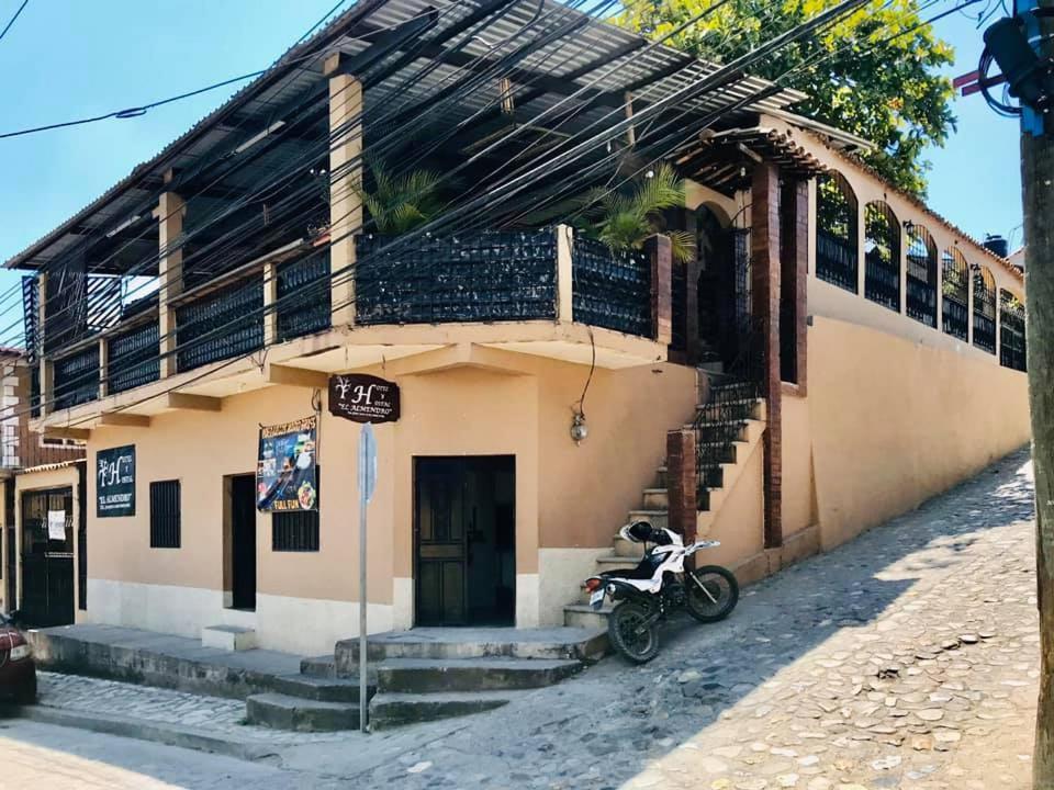 Hotel El Almendro Copan Exterior photo