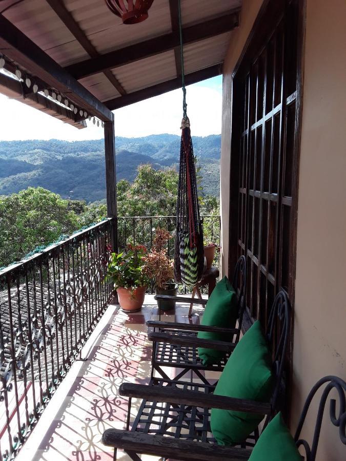 Hotel El Almendro Copan Exterior photo