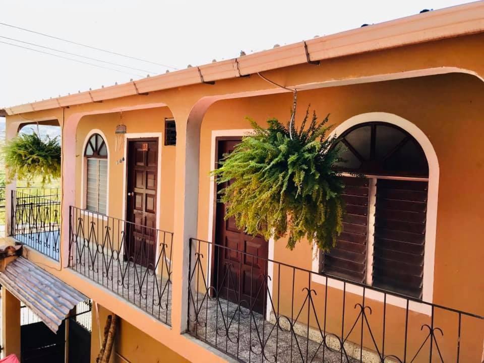 Hotel El Almendro Copan Exterior photo